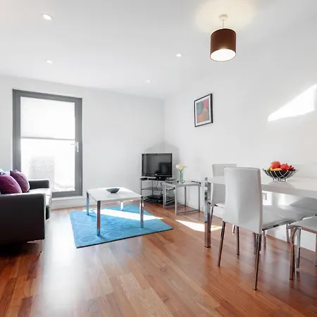Roomspace Serviced Apartments - Chorus